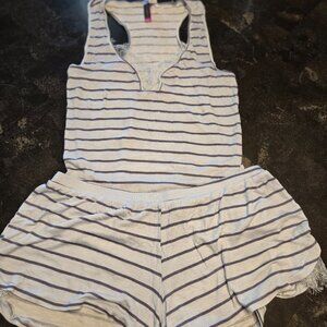 Vince Camuto Blue/White Striped Top and Shorts Pajama Set Loungewear Size Medium